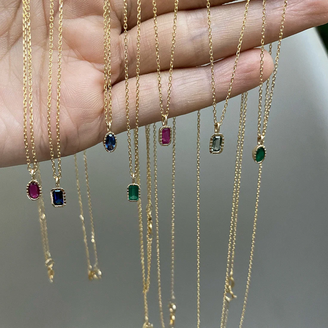 Oval Green Sapphire Wisp Necklace - Image 3